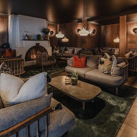 Funken Lodge Longyearbyen Buitenkant foto