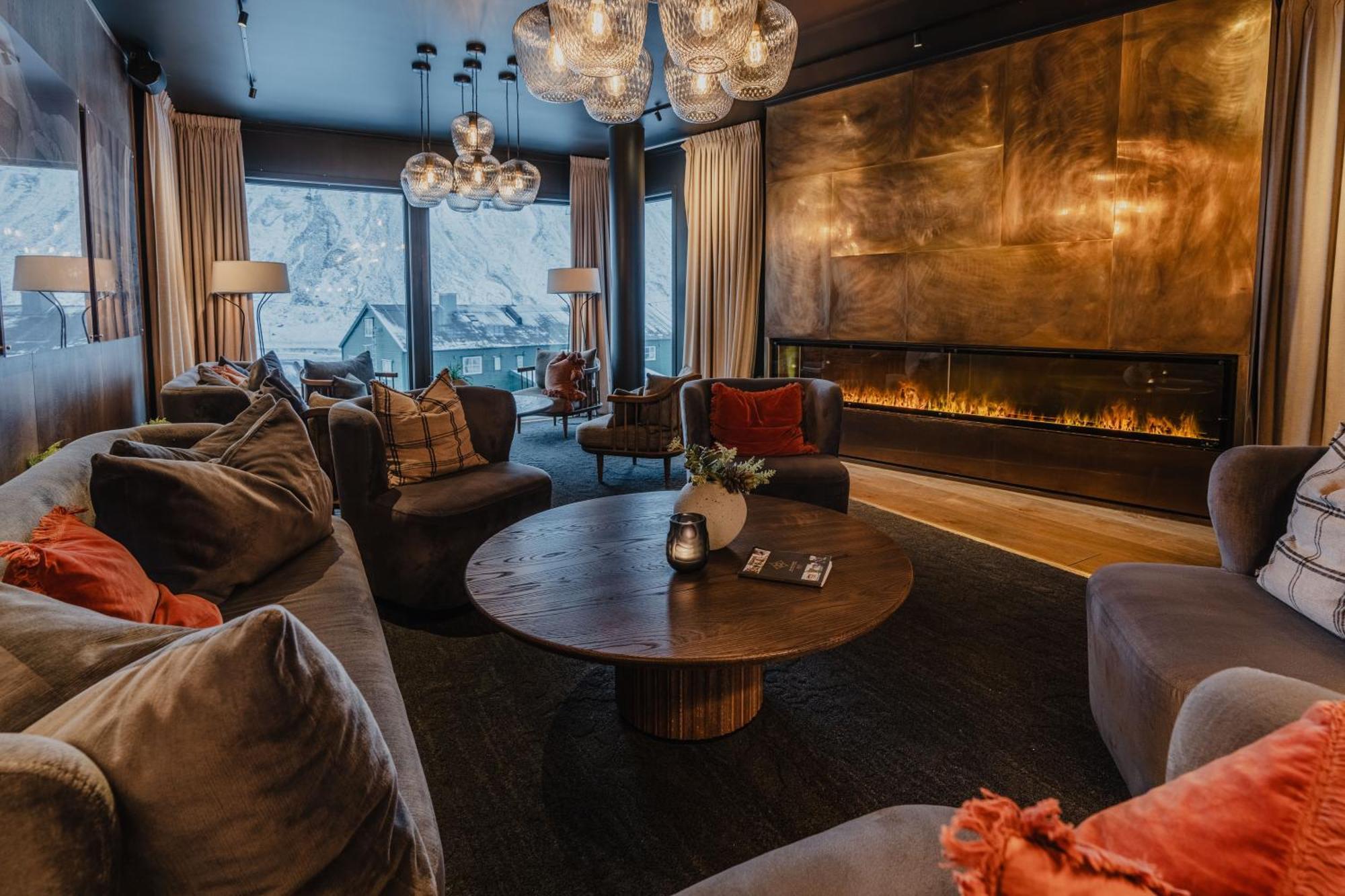Funken Lodge Longyearbyen Buitenkant foto