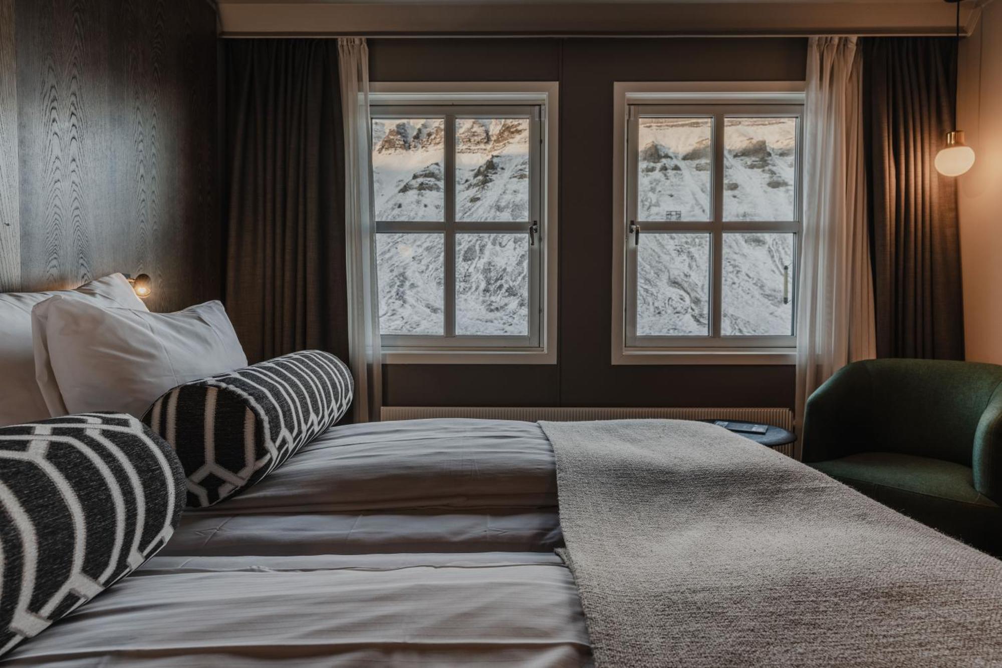 Funken Lodge Longyearbyen Buitenkant foto