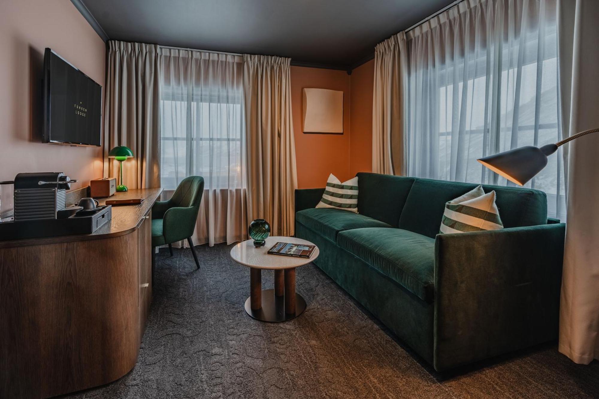 Funken Lodge Longyearbyen Buitenkant foto